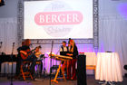 Showprogramm bei der Eröffnungsgala bei Berger-Schinken