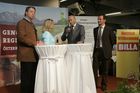 Genussregionen Österreich im Rahmen der Klagenfurter Herbstmesse, Allianz für starke Regionen mit u. a. BM Josef Pröll - Landwirtschaftsminister, LR Josef Martinz - Agrarlandesrat Kärnten, Mag. Volker Hornsteiner - Vorstandssprecher BILLA AG, Johann Verhounig - Steyer Traktoren
vl: Walfried Wutscher LWK, Moderation, Honrsteiner, Gabriel Obernosterer WKK
