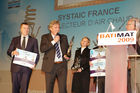 (c) fotodienst/Dan Carabas - Paris 2.11.2009 - Systaic gewinnt den BATIMAT Innovationspreis in Paris - FOTO: v.l.n.r Olaf Achilles ( SYSTAIC-Vorstand (CNO)), Christophe Vermersch  (Geschäftsführer Systaic France), Alain Maugard  (Präsident Qualibat)