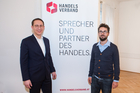 Über aktuelle Trends bei den großen Handelsketten sprach Horváth & Partners Handelsexperte Bernd Seufert mit dem Kommunikationschef des österreichischen Handelsverbands, Gerald Kühberger. Schwerpunkte waren die künftigen Herausforderungen des stationären Handels gegenüber dem immer stärker werdenden internationalen Online-Handel und die Strategien gegen Amazon, Apple, Facebook & Co.