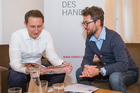 Über aktuelle Trends bei den großen Handelsketten sprach Horváth & Partners Handelsexperte Bernd Seufert mit dem Kommunikationschef des österreichischen Handelsverbands, Gerald Kühberger. Schwerpunkte waren die künftigen Herausforderungen des stationären Handels gegenüber dem immer stärker werdenden internationalen Online-Handel und die Strategien gegen Amazon, Apple, Facebook & Co.