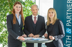 Das Wiener Office der internationalen Strategieberatung hat sein Consulting-Team mit Jahresbeginn erneut aufgestockt. Im Bild v.l.n.r. Vera Straßer, Jörg Kriechbaum, Linda Pewal.