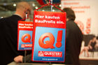 (c) fotodienst/Anna Rauchenberger - Wien, am 17.02.2012 -  QUESTER-Kunden und Lieferanten diskutierten bis spät in die Nacht über Branchenneuigkeiten und aktuelle Trends.