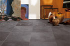 Die Fliesenneuheiten 2012 zeigen einen Trend zu gedämpften Farben und dezenten Materialien. Auffallend sind vor allem neue Formate. Im Bild: Pillarguri von Rex (Florim Ceramiche)