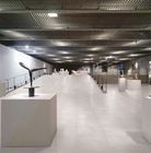 Die Fliesenneuheiten 2012 zeigen einen Trend zu gedämpften Farben und dezenten Materialien. Auffallend sind vor allem neue Formate. Im Bild: Serie Pure von FMG