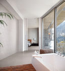 Die Fliesenneuheiten 2012 zeigen einen Trend zu gedämpften Farben und dezenten Materialien. Auffallend sind vor allem neue Formate. Im Bild: Activlife von Iris Ceramica