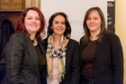 Neujahrsempfang der Gesellschaft für Ökologie und Abfallwirtschaft. Foto vlnr.: Ursula Huppman (Water & Waste), Gabriele Rusy (GateV), Petra Wieser (Fachverbandes Abfallwirtschaft der WKÖ)