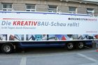 (C) fotodienst/Anna Rauchenberger - Wien 13.09.2006 - Die Fotodokumentation von Werken österreichischer Baumeister tourt im Baumeister-Show-Truck durch alle Landeshauptstädte. 
