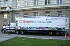 (C) fotodienst/Anna Rauchenberger - Wien 13.09.2006 - Die Fotodokumentation von Werken österreichischer Baumeister tourt im Baumeister-Show-Truck durch alle Landeshauptstädte. 