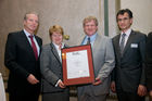 (c) fotodienst/ Martina Draper; Best Innovator Award 2009, Preisverleihung, A.T. Kearney Unternehmensberatung 
v.l.n.r: Dr. Reinhold Mitterlehner (BM für Wirtschaft, Familie und Jugend), Mag. Brigitte Ederer, Vorsitzende des Vorstands, Siemens AG Österreich, Friedrich Hagl, Zentralbetriebsrat Siemens AG Österreich, DI Dr. Florian Haslauer, Vice President A.T. Kearney
