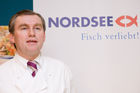 (c) fotodienst / Anna Rauchenberger - Wien, am 03.12.2009 - 'Nordsee' feiert 110 Jahre Nordsee in Österreich und 100 Jahre Nordsee am Naschmarkt in Wien. Heute wurde gleich an drei Standorten am Naschmarkt gefeiert: In der 'bar di mar', im 'Strandhaus'  und im Nordsee Haupthaus. Foto: Toni Mörwald, Haubenkoch