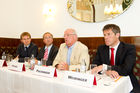  (c) fotodienst/Anna Rauchenberger - Wien, am 29.05.2012 - Anlässlich der Jahrestagung der Österreichischen Kardiologischen Gesellschaft (ÖKG) fand heute im Café Landtmann ein Pressegespräch zu den Highlights der österreichischen Herzmedizin statt. FOTO v.l. Univ. Doz. Dr. Christoph Säly, Facharzt an der Abteilung für Innere Medizin und Kardiologie am Akademischen Lehrkrankenhaus Feldkirch, Univ. Prof. Dr. Burkert Pieske, Leiter der Klinischen Abteilung für Kardiologie, MedUni Graz, Präsident der ÖKG, Univ. Prof. Dr. Otmar Pachinger, Direktor der Universitätsklinik für Kardiollogie, MedUni Innsbruck, Vorstandsmitglied der ÖKG, Prim. Univ. Prof. Dr. Franz Weidinger, 2. Medizinische Abteilung mit allgemeiner und internistischer Intensivmedizin der Krankenanstalt Rudolfstiftung Wien, Sekretär und Präsident Elect der ÖKG: