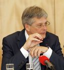 Moderne Schmerztherapie Schmerzversorgung in Kaernten, im Bild: LHStv. Peter Kaiser