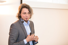 (c) Fotodienst / Anna Rauchenberger, 26.04.2018 - Brainloop SIMPLURITY: Methoden und Strategien am Vorabend der Digitalisierung. Im Bild: Brainloop-Designer Stefan Radulian. 