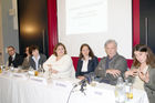 (c) fotodienst/Dan Carabas - Wien 20.05.08 - Volkskrankheit Alzheimer-Demenz - Foto.: v.l. Herr Leitner, Astrid Essl (GfK Austria), Mag. Antonia Croy (Alzheimer Angehörige Austria), Mag. Sigrid Labenbacher (Pflegewissenschaftlerin), DGKS Natalie Lottersberger (Care-Ring), Prof. Peter Dal-Bianco (Österreichische Alzheimer Gesellschaft), Marion Kainz (Filmregisseurin)