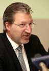 (c) fotodienst / Walter Luger - St. Pölten, am 20.10.2010 - MIT EINEM LÄCHELN ZUM ZAHNARZT, Pressekonferenz der Landeszahnärztekammer für NÖ. Niederoesterreichs Zahnärzten wird die BESTNOTE ausgestellt. Die Landeszahnärztekammer NÖ bringt mit der neuen Initiative 