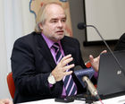 (c) fotodienst / Walter Luger - St. Pölten, am 20.10.2010 - MIT EINEM LÄCHELN ZUM ZAHNARZT, Pressekonferenz der Landeszahnärztekammer für NÖ. Niederoesterreichs Zahnärzten wird die BESTNOTE ausgestellt. Die Landeszahnärztekammer NÖ bringt mit der neuen Initiative 