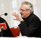 (c) fotodienst / Walter Luger - St. Pölten, am 20.10.2010 - MIT EINEM LÄCHELN ZUM ZAHNARZT, Pressekonferenz der Landeszahnärztekammer für NÖ. Niederoesterreichs Zahnärzten wird die BESTNOTE ausgestellt. Die Landeszahnärztekammer NÖ bringt mit der neuen Initiative 