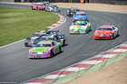 Erfolgreiches NASCAR-Weekend für Renauer Motorsport im englischen Brands Hatch. Zwei zweite Plätze am Sonntag für Dominic Tiroch (Elite 1, Challenger) und Philipp Lietz (Elite 2, Rookie). In der Gesamtwertung ein 21. und ein 16. Platz für Tiroch (Elite 1) und ein 9. und ein 5. Platz für Lietz (Elite 2). Das Team powered by ?dexwet? liegt im Gesamt-Classement nach zwei Renn-Wochenenden von 32 Teams auf Platz 10, das Konkurrenzteam DF1 auf Platz 8. http://bit.ly/1kJiiBj