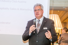Der Travel Industry Club Austria hat am Mittwoch abend im Wiener Hotel Bristol die neue Plattform Tourismusforschung vorgestellt. Die Initiative soll den Informationsaustausch und die Koordination der österreichischen Forschungslandschaft im Tourismus verbessern. Mit dem Zukunftslabor auf der FERIEN Messe Wien wird ein erstes Zeichen setzt. Im Bild: HSMA-Chef Robert Gutkais.