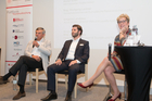 Bei einem stark besetzten Networking-Abend des Travel Industry Club Austria (TIC-A) im Wiener Hotel Le Méridien diskutierten Experten über den Kampf der Reiseveranstalter, Buchungsplattformen und Hotels um den Kunden. Die Zukunft liegt in ausgefeilten Online-Tools und Beratung mit Mehrwert, so das Fazit. Im Bild: Gregoire Landreau von Accor Hotels, Walter Krahl von Ruefa Reisen und Dagmar Lang (Herausgeberin Hotel & Touristik).