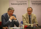 In einer gemeinsamen Pressekonferenz mit Kärntens Landeshauptmann Peter Kaiser im Europäischen Parlament erklärte Europapolitiker Eugen Freund, das neue Dialogforum für Toleranz und Integration sei eine bedeutsame Initiative für Europa und für den Alpen-Adria-Raum.