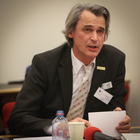 Die österreichischen Abgeordneten zum Europäischen Parlament, Eugen Freund (SP) und Othmar Karas (VP), unterstützen die Europäischen Toleranzgespräche. In einer gemeinsamen Pressekonferenz mit Kärntens Landeshauptmann Peter Kaiser im Europäischen Parlament erklärten die Europapolitiker, das neue Dialogforum für Toleranz und Integration sei eine bedeutsame Initiative für Europa und für den Alpen-Adria-Raum. Im Bild: Denk.Raum.Fresach-Sprecher Wilfried Seywald.