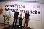 Fotodienst-Album Nr. 2: Nur Gewinner gab es beim Young Poetry Slam im Rahmen der Europäischen Toleranzgespräche in Fresach. PEN-Ciub Austria Präsident Helmuth A. Niederle lobte die hohe Qualität der einzelnen Performances und versprach deren Publikation im PEN-Buch zu den Toleranzgesprächen.