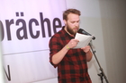 Fotodienst-Album Nr. 2: Nur Gewinner gab es beim Young Poetry Slam im Rahmen der Europäischen Toleranzgespräche in Fresach. PEN-Ciub Austria Präsident Helmuth A. Niederle lobte die hohe Qualität der einzelnen Performances und versprach deren Publikation im PEN-Buch zu den Toleranzgesprächen.