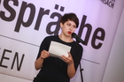 Fotodienst-Album Nr. 2: Nur Gewinner gab es beim Young Poetry Slam im Rahmen der Europäischen Toleranzgespräche in Fresach. PEN-Ciub Austria Präsident Helmuth A. Niederle lobte die hohe Qualität der einzelnen Performances und versprach deren Publikation im PEN-Buch zu den Toleranzgesprächen.
