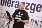 Fotodienst-Album Nr. 2: Nur Gewinner gab es beim Young Poetry Slam im Rahmen der Europäischen Toleranzgespräche in Fresach. PEN-Ciub Austria Präsident Helmuth A. Niederle lobte die hohe Qualität der einzelnen Performances und versprach deren Publikation im PEN-Buch zu den Toleranzgesprächen.
