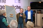 Fotodienst-Album Nr. 2: Nur Gewinner gab es beim Young Poetry Slam im Rahmen der Europäischen Toleranzgespräche in Fresach. PEN-Ciub Austria Präsident Helmuth A. Niederle lobte die hohe Qualität der einzelnen Performances und versprach deren Publikation im PEN-Buch zu den Toleranzgesprächen.