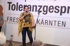 Fotodienst-Album Nr. 2: Nur Gewinner gab es beim Young Poetry Slam im Rahmen der Europäischen Toleranzgespräche in Fresach. PEN-Ciub Austria Präsident Helmuth A. Niederle lobte die hohe Qualität der einzelnen Performances und versprach deren Publikation im PEN-Buch zu den Toleranzgesprächen.