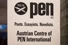 Im Rahmen eines gemeinsamen Literaturprojekts mit dem Österreichischen PEN-Club und der Universität Wien haben sich zwölf arabischen Autorinnen mit dem Buch 