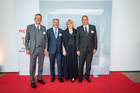 Der international tätige Industrieofenbauer Aichelin lud Ende Mai zum 150. Firmenjubiläum ins Stuttgarter Porschemuseum. Kunden, Partner und Mitarbeiter aus der ganzen Welt gratulierten. Im Bild: Hugo Bosio, Aichelin-Ceo Peter Schobesberger, Tina Zmahar, Marjan Rozic.