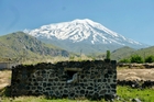 Wiedersehen nach 17 Jahren - pressetext-Tour durchs Land der Arche Noah mit Berg Ararat in der Osttürkei. Im Bild: Ararat mit Schafskobel auf 2300 m Seehöhe.