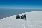 Wiedersehen nach 17 Jahren - pressetext-Tour durchs Land der Arche Noah mit Berg Ararat in der Osttürkei. Im Bild: Abstieg vom Gipfel.