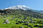Wiedersehen nach 17 Jahren - pressetext-Tour durchs Land der Arche Noah mit Berg Ararat in der Osttürkei. Im Bild: Almwiese auf rund 2800 m unterhalb des Gipfels.