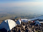 Wiedersehen nach 17 Jahren - pressetext-Tour durchs Land der Arche Noah mit Berg Ararat in der Osttürkei. Im Bild: Zeltlager auf 4100 m.
