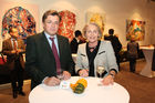 © fotodienst/Katharina Schiffl - Wien 16.11.2009 - Kunst im Parlament: Die Malerin Erika Seywald präsentiert 30 zum Teil großformatigen Arbeiten in Öl und Eitempera. Im Bild: Bauernbundchef Fritz Grillitsch und WKÖ-Generalsekretärin Anna Maria Hochhauser.