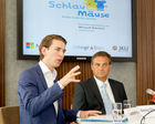  (c) fotodienst/Anna Rauchenberger - Wien, am 10.09.2012 – Von der bereits 2005 gestarteten Initiative „Schlaumäuse“ profitieren insbesondere Kinder mit Sprachdefiziten oder Migrationshintergrund. Microsoft bringt 2012 eine neue Version der Software heraus und plant gemeinsam mit seinen Partnern, der Universität Linz und dem Staatssekretariat, über 50 000 Kindern einen Zugang zum Schlaumäuse -Programm zu ermöglichen. FOTO v.l.  Sebastian Kurz, Staatssekretär für Integration, Georg Obermeier, Geschäftsführer Microsoft Österreich: