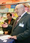 (C) fotodienst/Anna Rauchenberger - Wien 14.06.2006 - Rund 9000 Komplettversorger-Produkte, vom Frischobst übers Fleisch bis zu Kosmetika und Hygiene. Unter dem Motto 