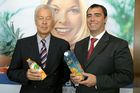 (C) fotodienst/Anna Rauchenberger - Wien 04.05.2006 - Neue Unternehmensstruktur bei Tetra Pak. FOTO v.l.: Dkfm. Wolfgang J. Niestroj (Managing Director, Tetra Pak GmbH) und Ing. Mag. (FH) Otto E. Belohlavek ( Commercial Director,  Tetra Pak GmbH).
