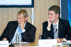 Dr. Manfred Fischedick (Vizepräsident Wuppertal Institut für Klima, Umwelt, Energie GmbH) und Dr. Christian Dötsch (Frauenhofer-Institut für Umwelt, Sicherheits- und Energietechnik UMSICHT) auf der Pressekonferenz zu Thema 