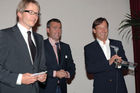 Die Verleihung des Transport Media Awards. Verschiedene Sujets wurden bewertet und prämiert. Foto v.li. na.re: Moderator Serge Falck (Schauspieler); Fred Kendlbacher (Präsident Out of Home); KR Karl Javurek (Präsident Out of Home)