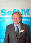 München, 19. April 2007  – Die SoftM Software und Beratung AG erzielte im Geschäfts-jahr 2006 einen Umsatz in Höhe von 83 Mio. Euro (Vj 80,6). Das Konzernergebnis der gewöhnlichen Geschäftstätigkeit (EBT) verringerte sich aufgrund verschiedener Sonder-effekte, vor allem durch Aufwendungen für neue Java-basierende Produktlinien, auf 0,1 Mio. Euro (Vj. 2,1). Der Vorstand schlägt der Hauptversammlung vor, für das Jahr 2006 eine Dividende von 0,05 Euro je Aktie (Vj. 0,08) zu zahlen.Bild Vorstandsvorsitzender Dr. H. Merten 