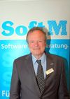 München, 19. April 2007  – Die SoftM Software und Beratung AG erzielte im Geschäfts-jahr 2006 einen Umsatz in Höhe von 83 Mio. Euro (Vj 80,6). Das Konzernergebnis der gewöhnlichen Geschäftstätigkeit (EBT) verringerte sich aufgrund verschiedener Sonder-effekte, vor allem durch Aufwendungen für neue Java-basierende Produktlinien, auf 0,1 Mio. Euro (Vj. 2,1). 
Der Vorstand schlägt der Hauptversammlung vor, für das Jahr 2006 eine Dividende von 0,05 Euro je Aktie (Vj. 0,08) zu zahlen.
Bild Vorstandsvorsitzender Dr. H. Merten 