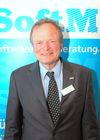 München, 19. April 2007  – Die SoftM Software und Beratung AG erzielte im Geschäfts-jahr 2006 einen Umsatz in Höhe von 83 Mio. Euro (Vj 80,6). Das Konzernergebnis der gewöhnlichen Geschäftstätigkeit (EBT) verringerte sich aufgrund verschiedener Sonder-effekte, vor allem durch Aufwendungen für neue Java-basierende Produktlinien, auf 0,1 Mio. Euro (Vj. 2,1). 
Der Vorstand schlägt der Hauptversammlung vor, für das Jahr 2006 eine Dividende von 0,05 Euro je Aktie (Vj. 0,08) zu zahlen.
Bild Vorstandsvorsitzender Dr. H. Merten 