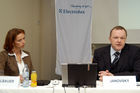 (C)fotodienst/Mag. Daniel Katzinger - Wien 19.02.2007Pressekonferenz Electrolux Hausgeräte GmbH - Jahresergebnisse 2006Foto v.l.:Brigitte Mühlbauer (Menedetter PR),  Alfred Janovsky (Geschäftsführer der Electrolux Hausgeräte GmbH Österreich)