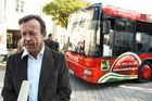 (c) fotodienst/Dan Carabas - Purkersdorf 22.09.06 - Vorstellung des Gemeindebusses Purkersdorf  - FOTO: Herr KR Karl Javurek, Generaldirektion der Gewista